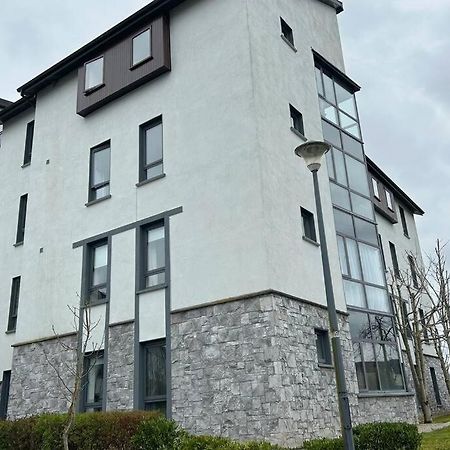 Entire Apartment , Centre Carrick-On-Shannon Екстер'єр фото