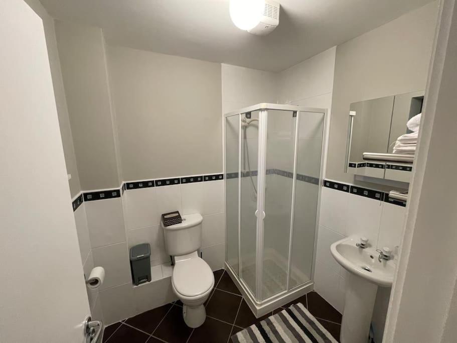 Entire Apartment , Centre Carrick-On-Shannon Екстер'єр фото